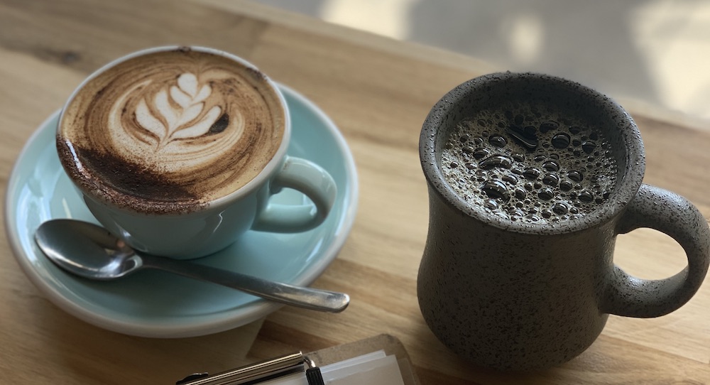 Чашки в австралийской кофейне