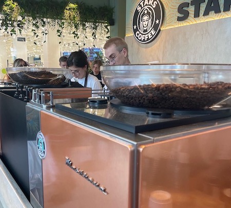 Кто жарит кофе для Stars Coffee